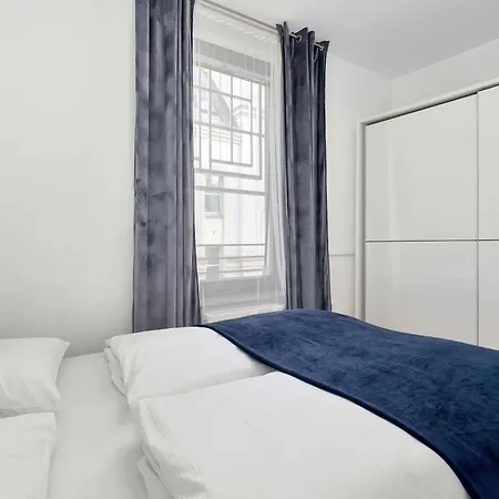 Unique Two Bedroom Perfect For Remote Work By Renters דירה