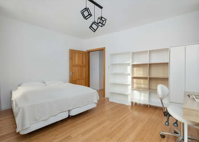 Unique Two Bedroom Perfect For Remote Work By Renters Lejlighed Stettin